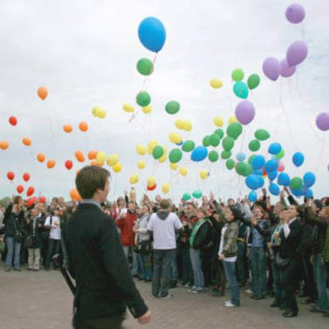 Rainbow Flash Mob Protest in Saint Petersburg, 2009 Rainbow Flash Mob Protest in Saint Petersburg, 2009